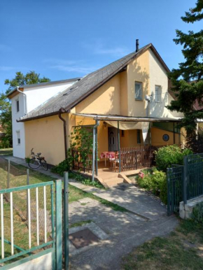 Csalogány Villa Balatonboglár, Balatonboglár